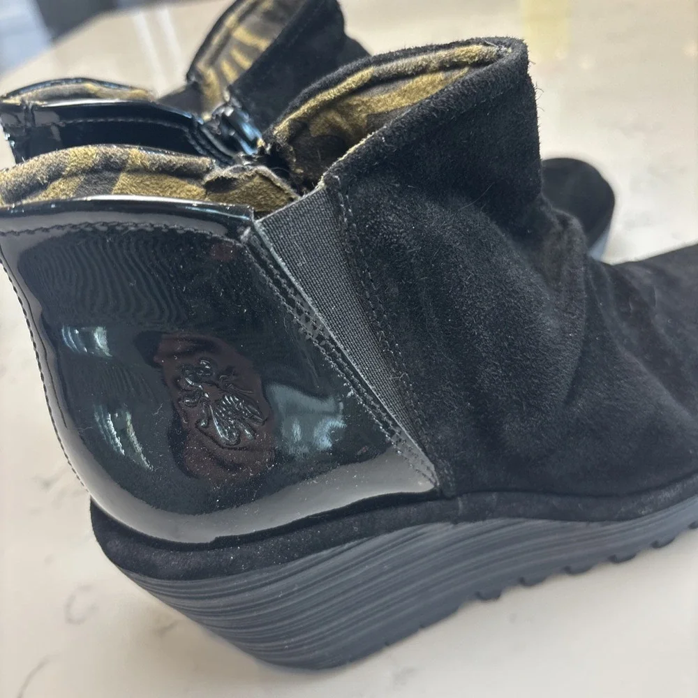 Fly London Suede‎ & Patent Leather Wedge Booties Black 501266005 SZ 37 US 6.5/7